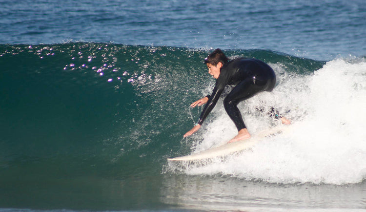 Beginner Surfboards: 5 Tips to Buy the Best Board in 2026